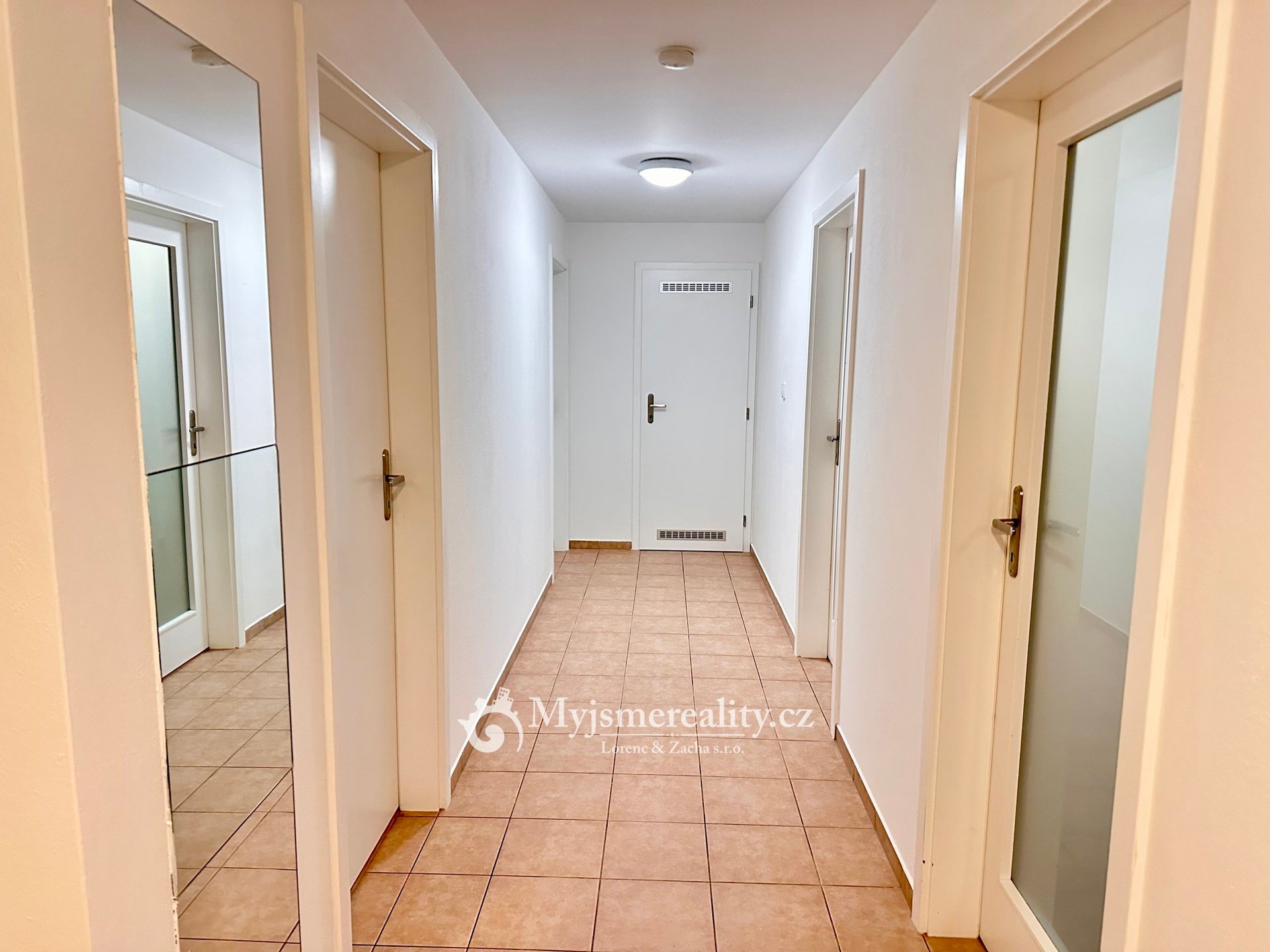 Fotografie k pronájmu nemovitosti