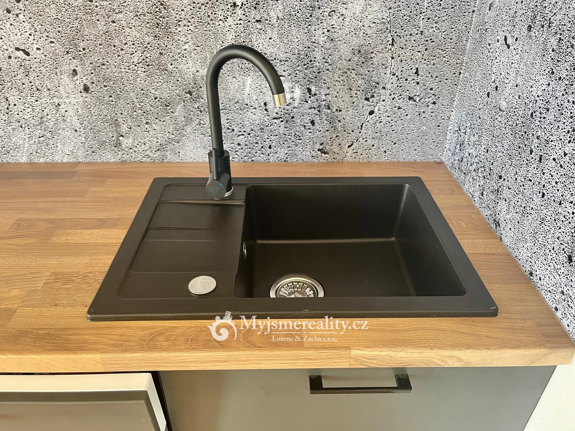 Fotografie k pronájmu nemovitosti