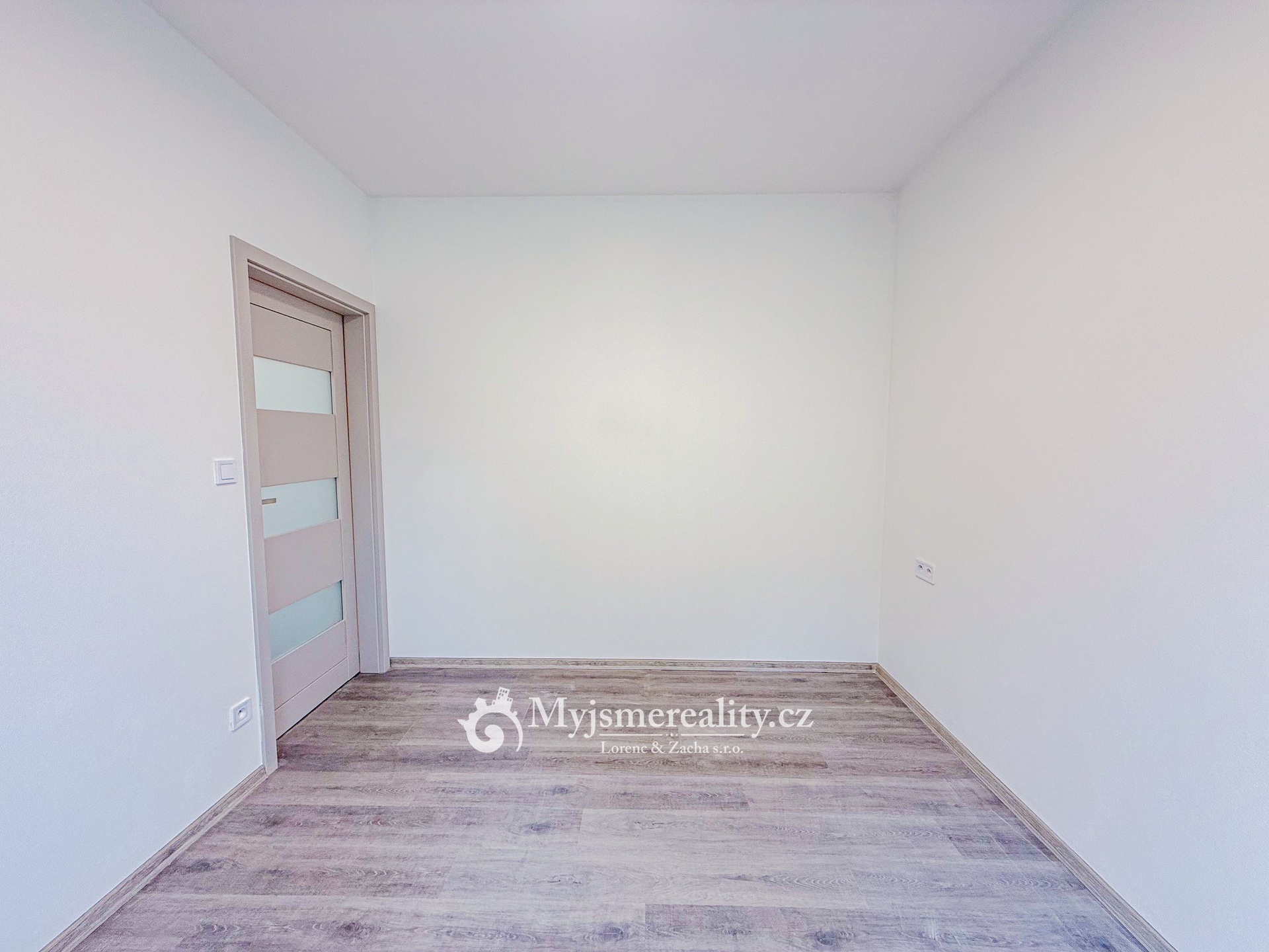 Fotografie k pronájmu nemovitosti